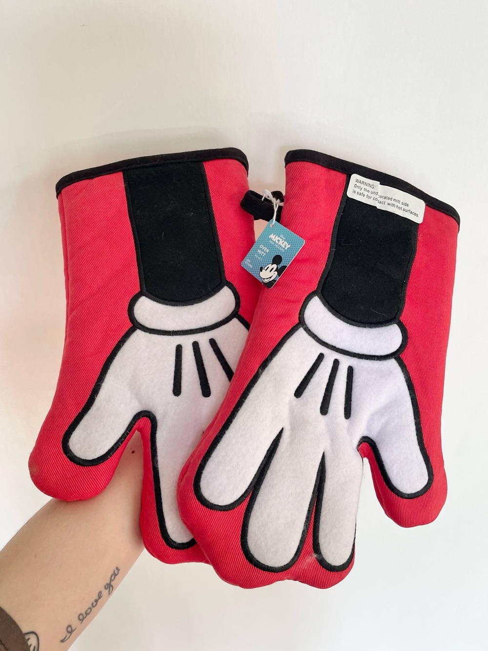 NWT Williams Sonoma Mickey Mouse Oven Mitt Gloves Disney Kitchen